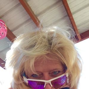 Meet your Posher, Lori